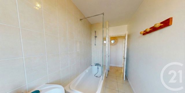 Appartement F3 &agrave; louer - 3 pi&egrave;ces - 64,32 m2 - Dole - 39 - FRANCHE-COMTE