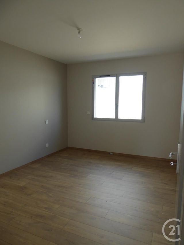 Maison &agrave; louer - 5 pi&egrave;ces - 90,01 m2 - Dole - 39 - FRANCHE-COMTE