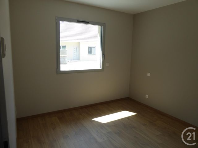 Maison &agrave; louer - 5 pi&egrave;ces - 90,01 m2 - Dole - 39 - FRANCHE-COMTE