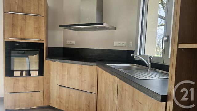 Maison &agrave; louer - 5 pi&egrave;ces - 89,17 m2 - Dole - 39 - FRANCHE-COMTE