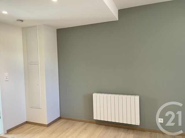 Appartement F1 &agrave; louer - 1 pi&egrave;ce - 18,97 m2 - Dole - 39 - FRANCHE-COMTE