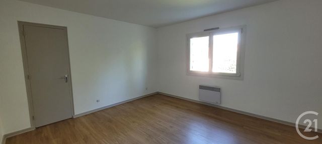 Appartement F2 &agrave; louer - 2 pi&egrave;ces - 81 m2 - Mont Sous Vaudrey - 39 - FRANCHE-COMTE
