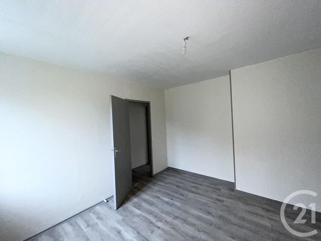 Appartement &agrave; louer - 3 pi&egrave;ces - 64 m2 - Mont Sous Vaudrey - 39 - FRANCHE-COMTE