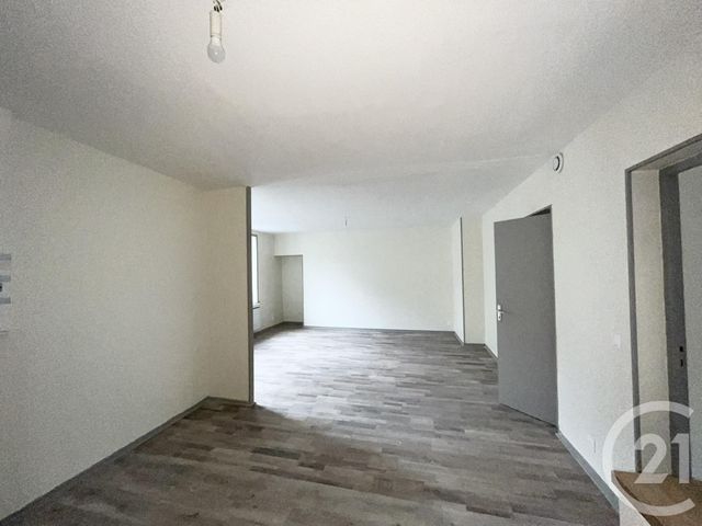 Appartement &agrave; louer - 3 pi&egrave;ces - 64 m2 - Mont Sous Vaudrey - 39 - FRANCHE-COMTE