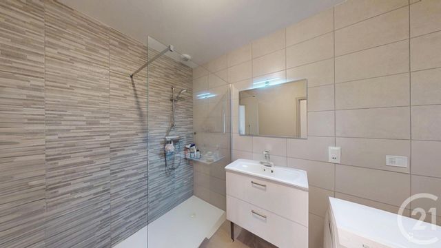 Maison &agrave; louer - 5 pi&egrave;ces - 89,17 m2 - Dole - 39 - FRANCHE-COMTE