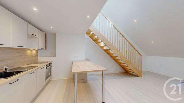 Appartement F3 &agrave; louer - 3 pi&egrave;ces - 79 m2 - Dole - 39 - FRANCHE-COMTE