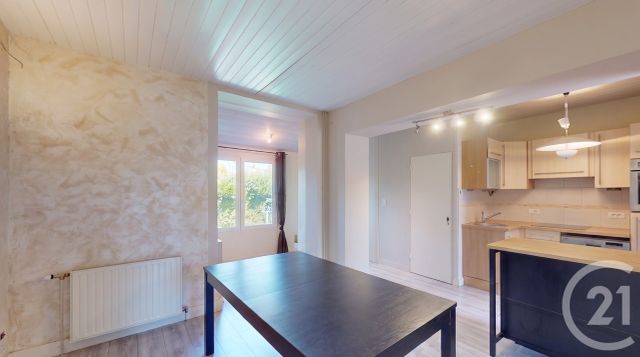 Maison &agrave; louer - 4 pi&egrave;ces - 78,80 m2 - Tavaux - 39 - FRANCHE-COMTE