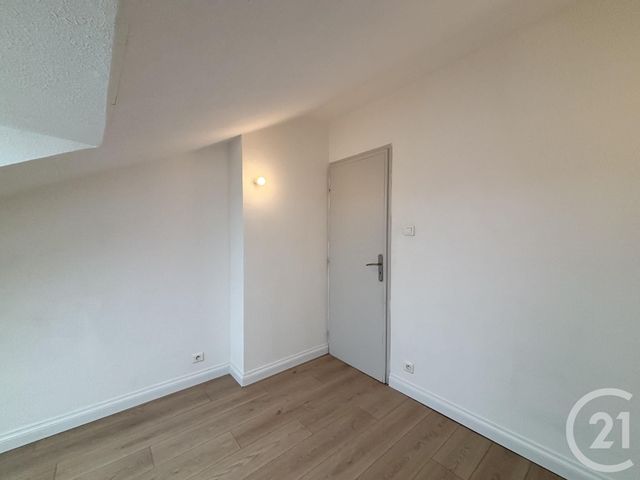 Appartement &agrave; louer - 2 pi&egrave;ces - 27,75 m2 - Dole - 39 - FRANCHE-COMTE