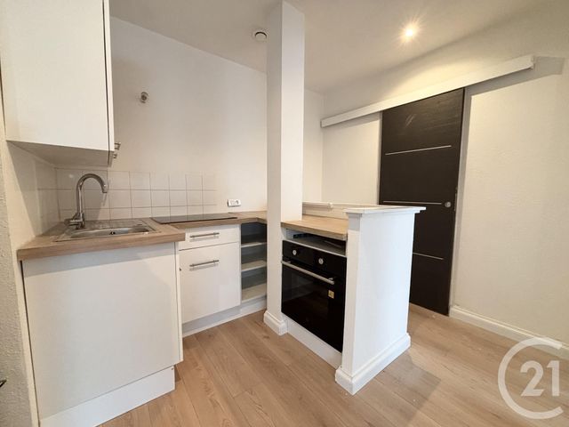 Appartement &agrave; louer - 2 pi&egrave;ces - 27,75 m2 - Dole - 39 - FRANCHE-COMTE