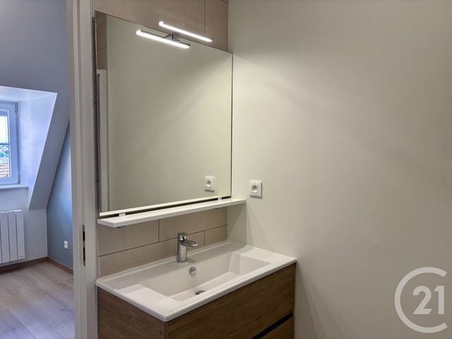 Appartement F1 &agrave; louer - 1 pi&egrave;ce - 18,40 m2 - Dole - 39 - FRANCHE-COMTE
