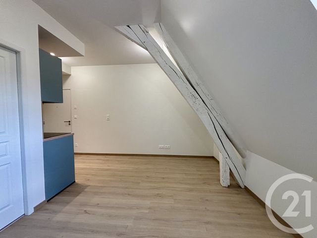 Appartement F1 &agrave; louer - 1 pi&egrave;ce - 18,40 m2 - Dole - 39 - FRANCHE-COMTE