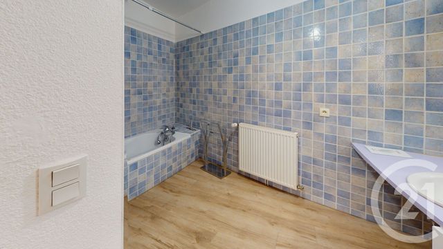 Appartement F2 &agrave; louer - 2 pi&egrave;ces - 66 m2 - Dole - 39 - FRANCHE-COMTE