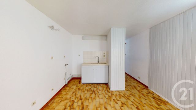 Appartement F3 &agrave; louer - 3 pi&egrave;ces - 50 m2 - Dole - 39 - FRANCHE-COMTE