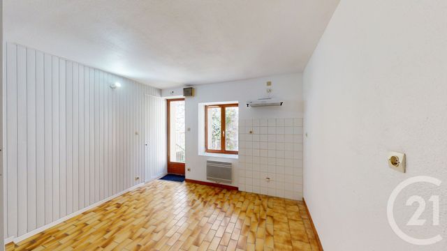 Appartement F3 &agrave; louer - 3 pi&egrave;ces - 50 m2 - Dole - 39 - FRANCHE-COMTE