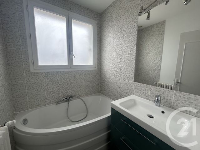 Appartement T4 &agrave; vendre - 4 pi&egrave;ces - 76,39 m2 - Dole - 39 - FRANCHE-COMTE