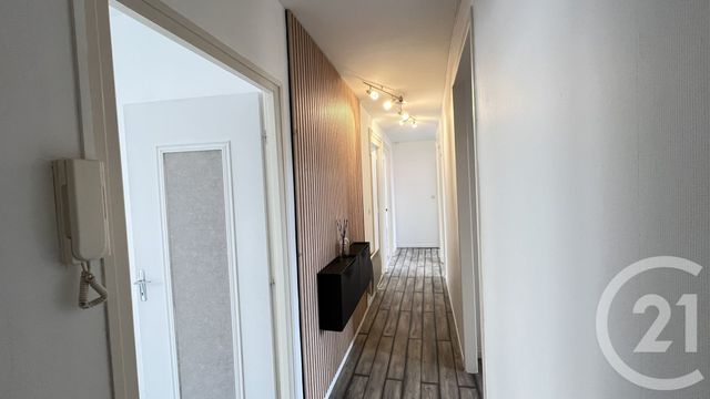 Appartement F5 &agrave; louer - 5 pi&egrave;ces - 78,43 m2 - Dole - 39 - FRANCHE-COMTE
