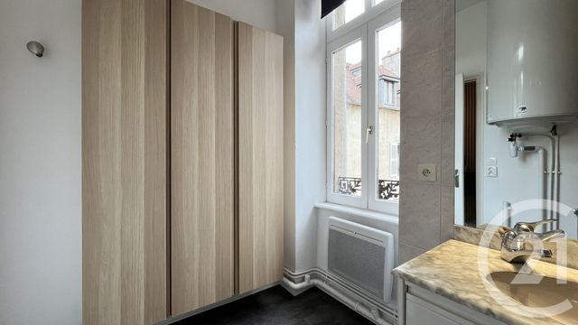 Appartement F5 &agrave; louer - 5 pi&egrave;ces - 78,43 m2 - Dole - 39 - FRANCHE-COMTE