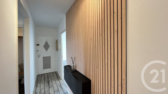 Appartement F5 &agrave; louer - 5 pi&egrave;ces - 78,43 m2 - Dole - 39 - FRANCHE-COMTE