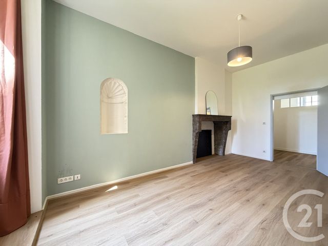 Appartement &agrave; louer - 3 pi&egrave;ces - 86,17 m2 - Dole - 39 - FRANCHE-COMTE