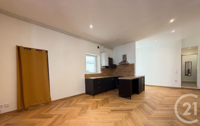 Appartement &agrave; louer - 3 pi&egrave;ces - 86,17 m2 - Dole - 39 - FRANCHE-COMTE