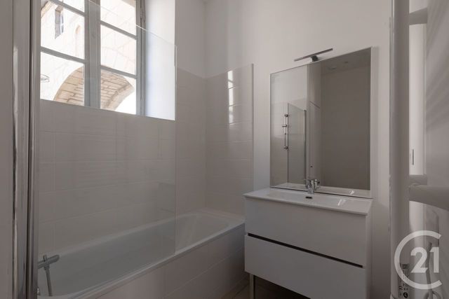 Appartement F2 &agrave; louer - 2 pi&egrave;ces - 44,23 m2 - Dole - 39 - FRANCHE-COMTE