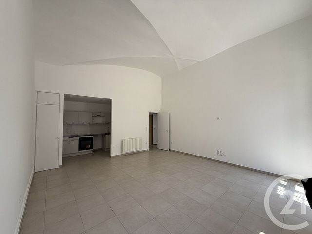 Appartement &agrave; louer - 2 pi&egrave;ces - 60,27 m2 - Dole - 39 - FRANCHE-COMTE