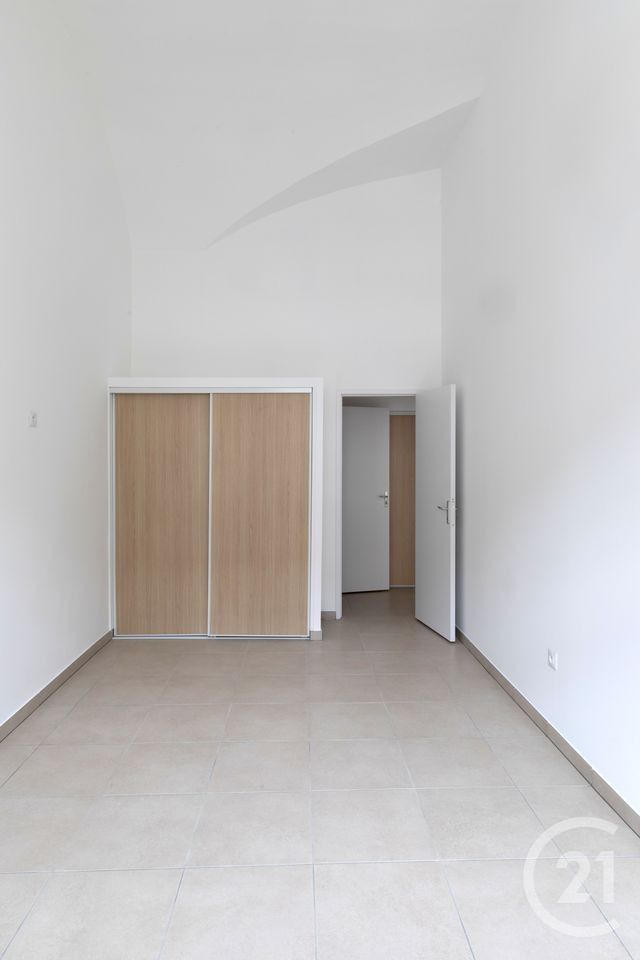 Appartement F2 &agrave; louer - 2 pi&egrave;ces - 61,43 m2 - Dole - 39 - FRANCHE-COMTE