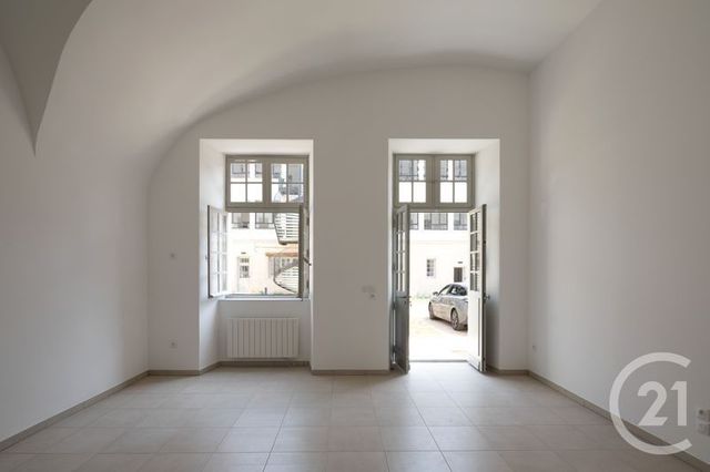 Appartement F2 &agrave; louer - 2 pi&egrave;ces - 61,43 m2 - Dole - 39 - FRANCHE-COMTE