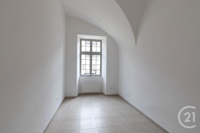 Appartement F2 &agrave; louer - 2 pi&egrave;ces - 61,43 m2 - Dole - 39 - FRANCHE-COMTE
