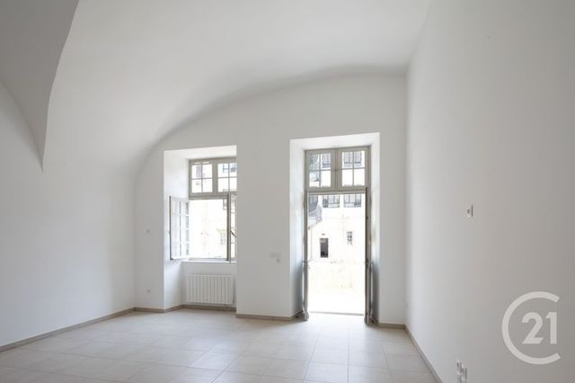 Appartement F2 &agrave; louer - 2 pi&egrave;ces - 61,43 m2 - Dole - 39 - FRANCHE-COMTE