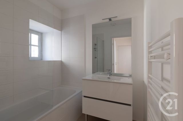 Appartement F2 &agrave; louer - 2 pi&egrave;ces - 45,06 m2 - Dole - 39 - FRANCHE-COMTE