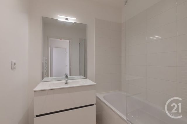 Appartement F2 &agrave; louer - 2 pi&egrave;ces - 47,59 m2 - Dole - 39 - FRANCHE-COMTE
