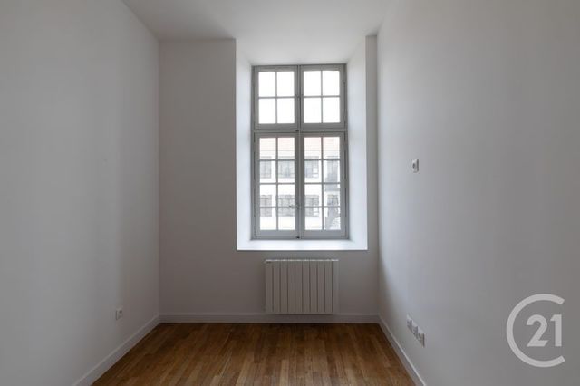 Appartement F3 &agrave; louer - 3 pi&egrave;ces - 63,74 m2 - Dole - 39 - FRANCHE-COMTE