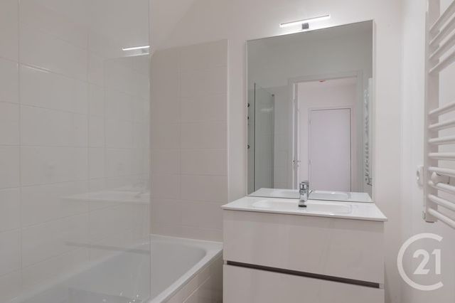 Appartement F2 &agrave; louer - 2 pi&egrave;ces - 44,31 m2 - Dole - 39 - FRANCHE-COMTE