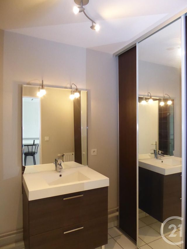 Appartement F2 &agrave; louer - 2 pi&egrave;ces - 47 m2 - Dole - 39 - FRANCHE-COMTE