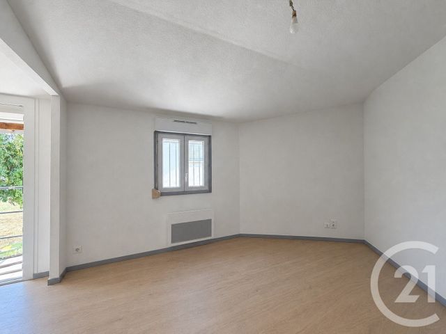 Appartement Studio &agrave; louer - 1 pi&egrave;ce - 24,02 m2 - Dole - 39 - FRANCHE-COMTE
