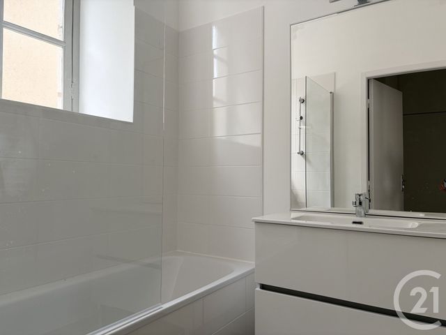 Appartement F2 &agrave; louer - 2 pi&egrave;ces - 41,03 m2 - Dole - 39 - FRANCHE-COMTE