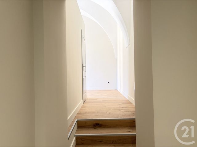 Appartement F1 &agrave; louer - 1 pi&egrave;ce - 32,52 m2 - Dole - 39 - FRANCHE-COMTE