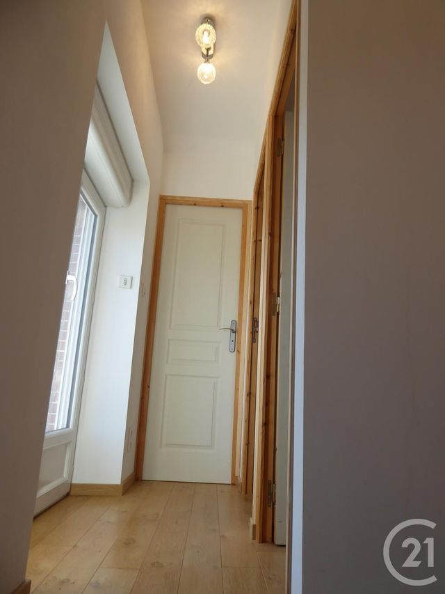 Appartement Duplex &agrave; louer - 3 pi&egrave;ces - 51,88 m2 - Dole - 39 - FRANCHE-COMTE