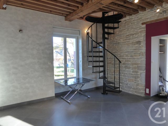 Appartement Duplex &agrave; louer - 3 pi&egrave;ces - 51,88 m2 - Dole - 39 - FRANCHE-COMTE