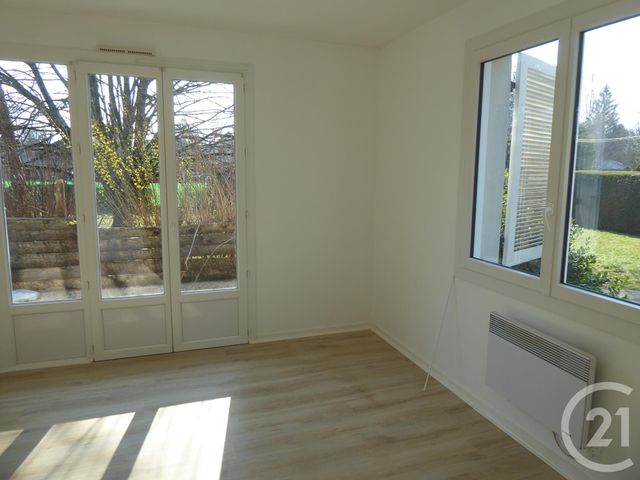 Appartement F4 &agrave; louer - 4 pi&egrave;ces - 97,77 m2 - Mont Sous Vaudrey - 39 - FRANCHE-COMTE