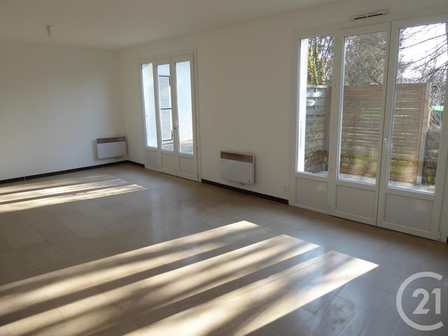 Appartement F4 &agrave; louer - 4 pi&egrave;ces - 97,77 m2 - Mont Sous Vaudrey - 39 - FRANCHE-COMTE
