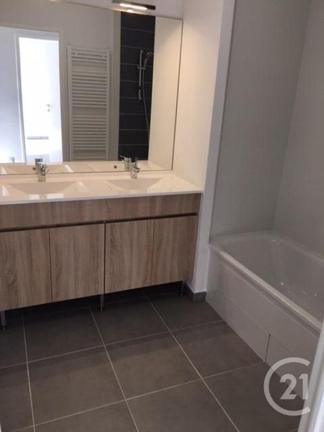 Appartement F3 &agrave; louer - 3 pi&egrave;ces - 67,87 m2 - Villeneuve Tolosane - 31 - MIDI-PYRENEES