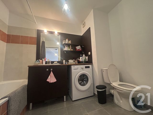 Appartement T2 &agrave; louer - 2 pi&egrave;ces - 40,67 m2 - Cugnaux - 31 - MIDI-PYRENEES