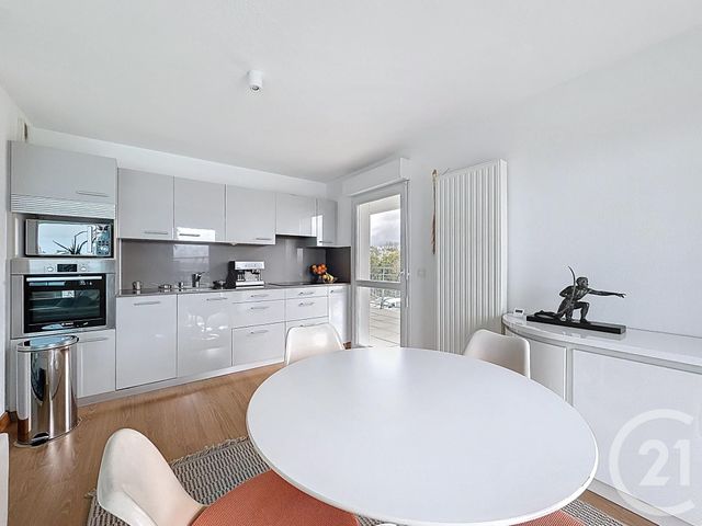 Appartement &agrave; vendre - 4 pi&egrave;ces - 84,42 m2 - 64 - AQUITAINE