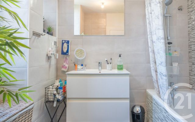 Appartement F3 &agrave; vendre - 3 pi&egrave;ces - 65,04 m2 - Bayonne - 64 - AQUITAINE