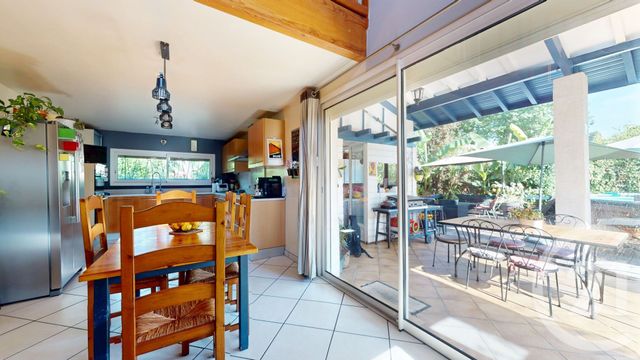 Maison &agrave; vendre - 8 pi&egrave;ces - 191,46 m2 - St Pierre D Irube - 64 - AQUITAINE