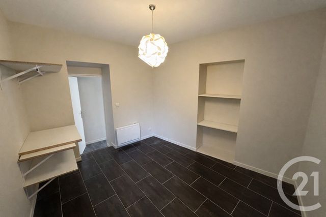 Appartement T2 &agrave; louer - 2 pi&egrave;ces - 35 m2 - Le Mans - 72 - PAYS-DE-LOIRE