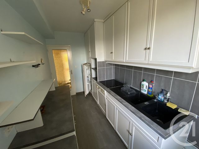 Appartement T4 à louer - 4 pièces - 102,10 m2 - Le Mans - 72 - PAYS-DE-LOIRE
