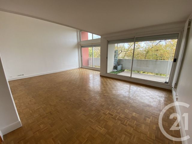 Appartement T4 à louer - 4 pièces - 102,10 m2 - Le Mans - 72 - PAYS-DE-LOIRE